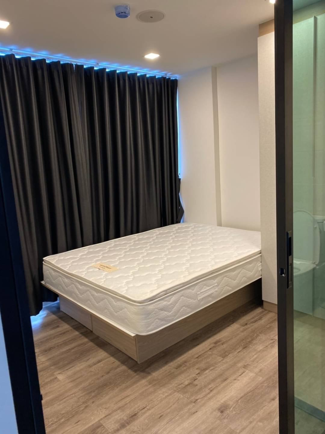 Brown Condo Huaikwang For Sale