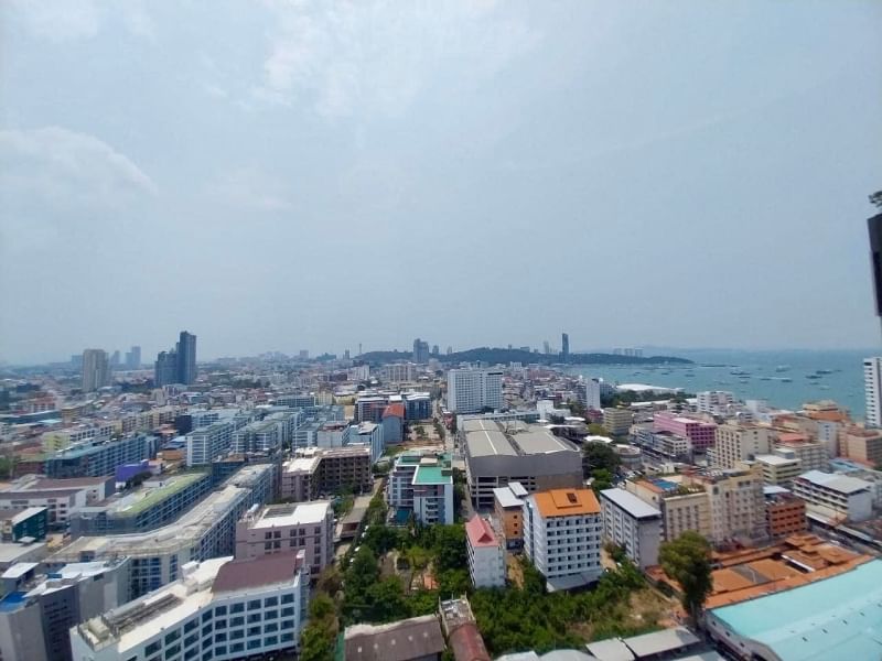 Base Central Pattaya 市区公寓，34平米，1卧1卫，外景