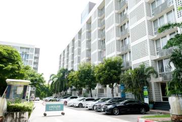 I-House Rama9-Ekkamai Condominium