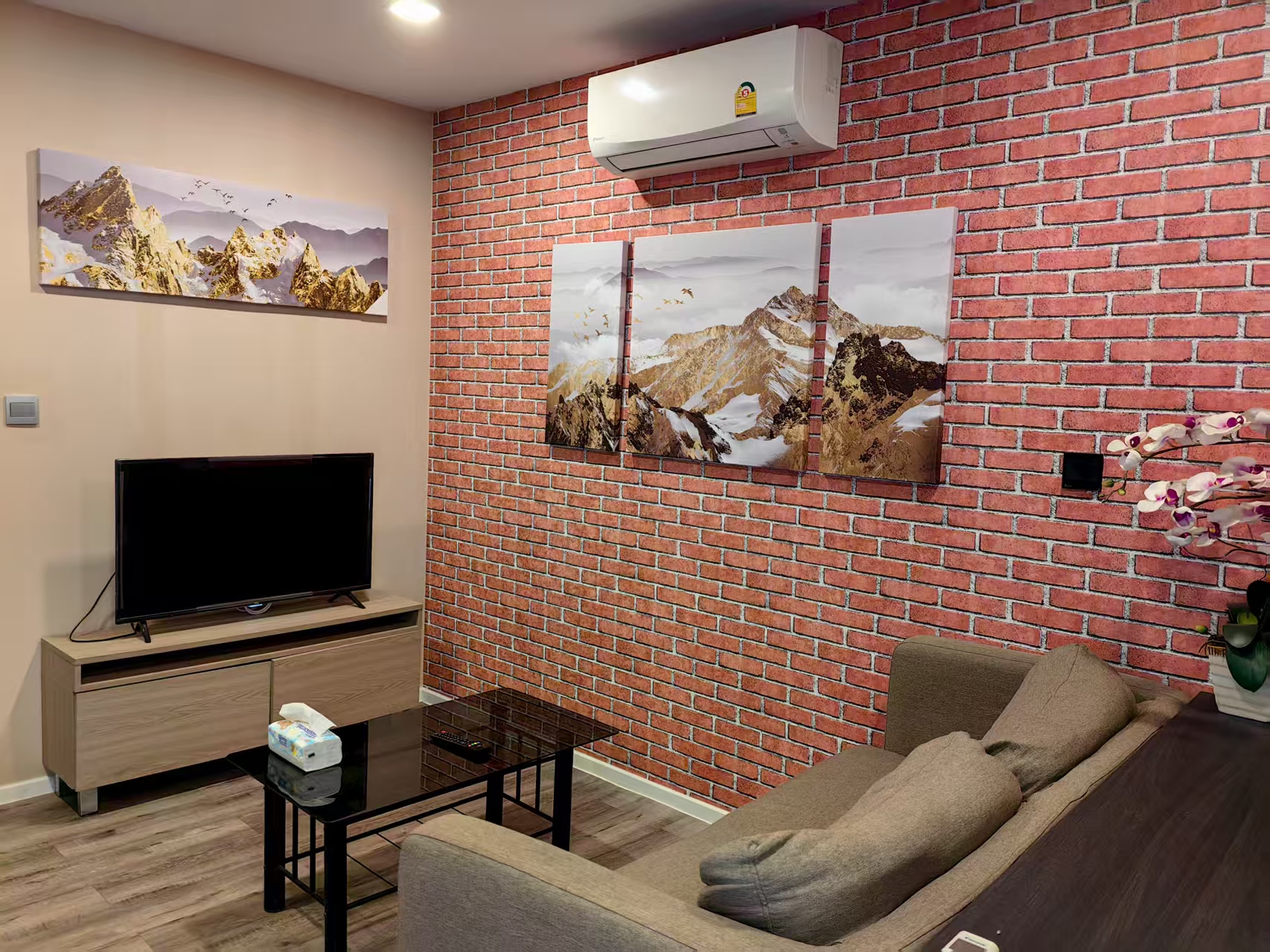 Brown Condo Huaikwang - Property photo 2