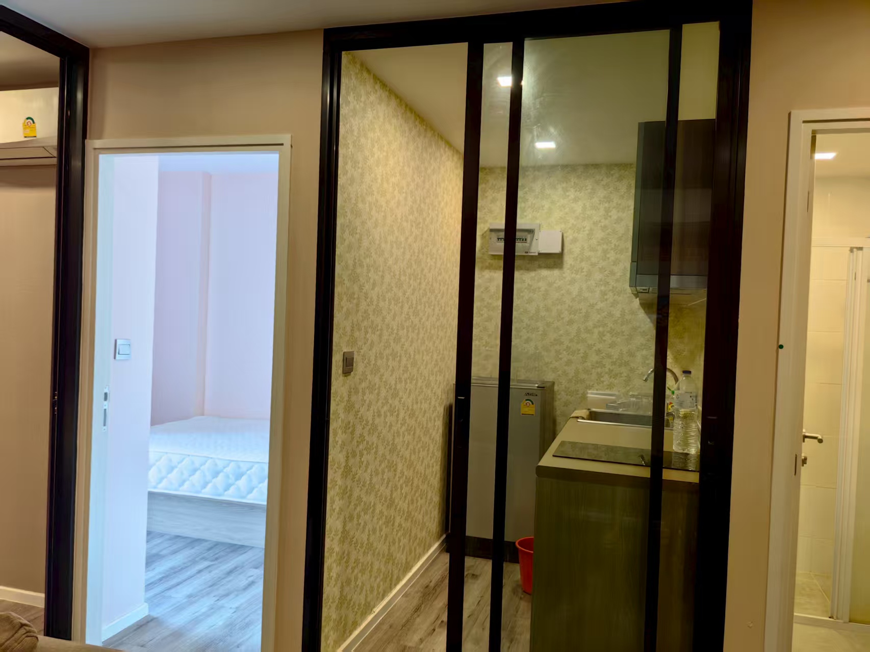 Brown Condo Huaikwang - Property photo 4