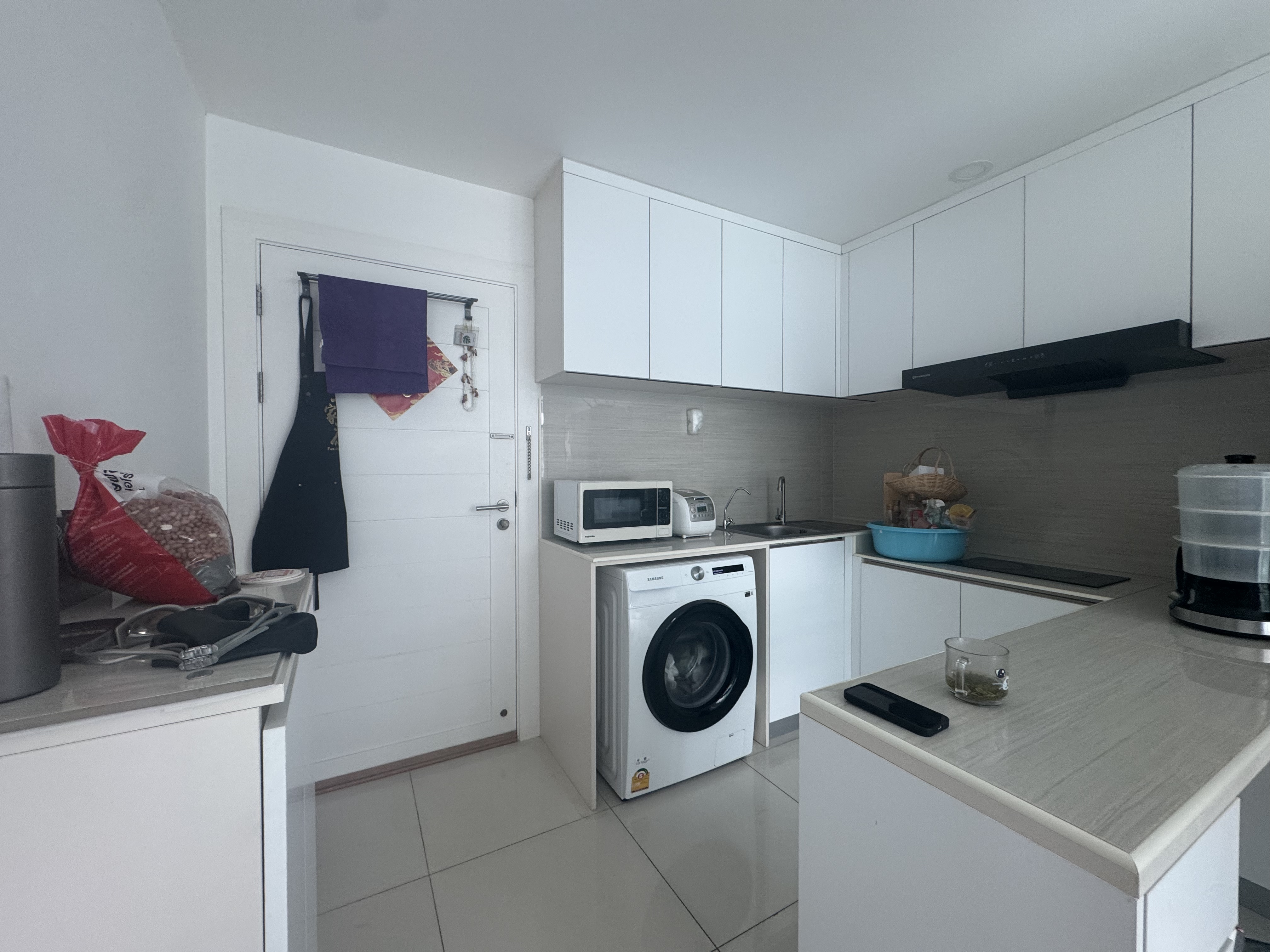 Amazon - Property photo 5